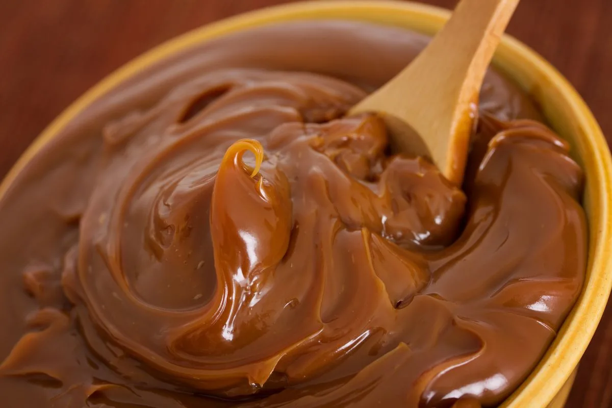 Doce de Leite com Açúcar Queimado - Receita Caseira